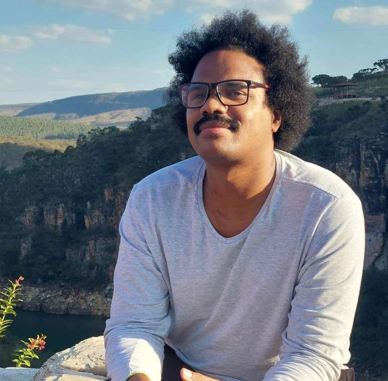 Renieverton Telles, presente na luta por uma educa&ccedil;&atilde;o antirracista e decolonial.